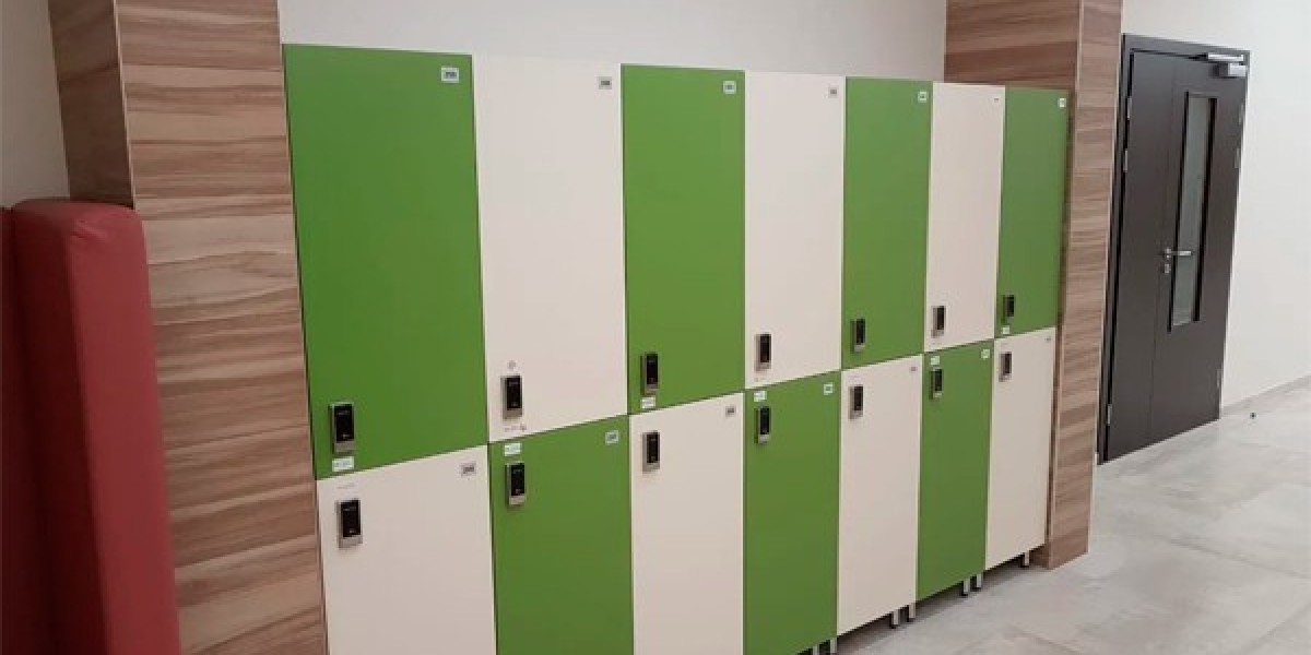 Замки для шкафчиков в отелях: переход от механики к работе по карте и браслету